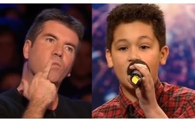 12歲男孩唱歌遭毒舌評審打斷「你在唱什麼」他鎮定一下用第二首讓全場沸騰了