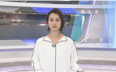 日本美女主播報新聞，上身「白色塗鴉衣」遭網惡搞...留言區超歪：根本沒穿吧！