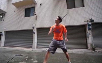 颱風天與地表上最強的對手打羽球  太強啦